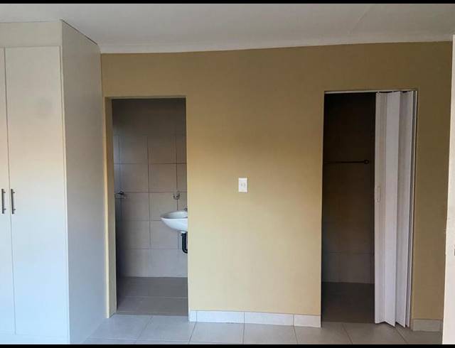 1 BEDROOM PROPERTY TO RENT IN MIEDERPARK